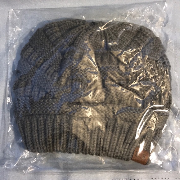 Ponytail/Bun Knit Hat - Grey - OS - Picture 4 of 4